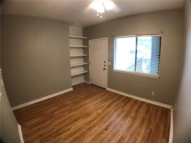 Foto del edificio - 4409 Guadalupe St
