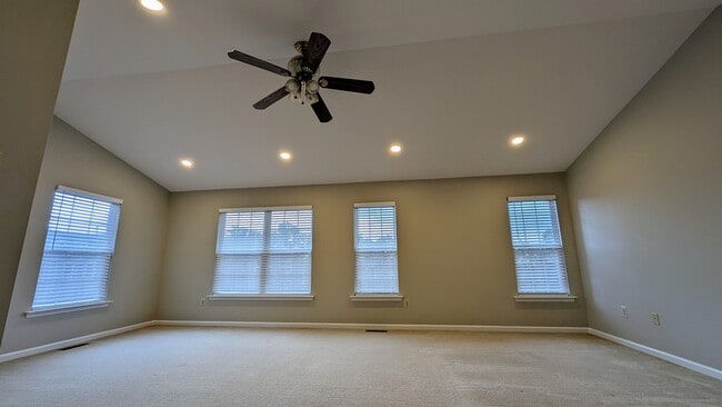Building Photo - 441 Nottingham Ln
