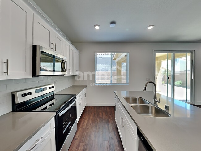 Building Photo - 4816 Blushing Star St