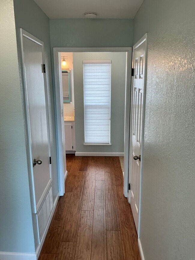 Foto del edificio - Great 1 bedroom in gated community