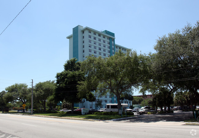 Building Photo - Phillip Benjamin Tower