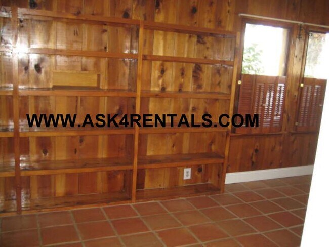 Foto del edificio - 7937 Endow Rd S