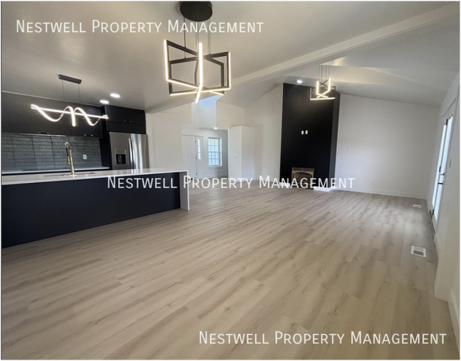 Foto del edificio - 353 Redberry Rd