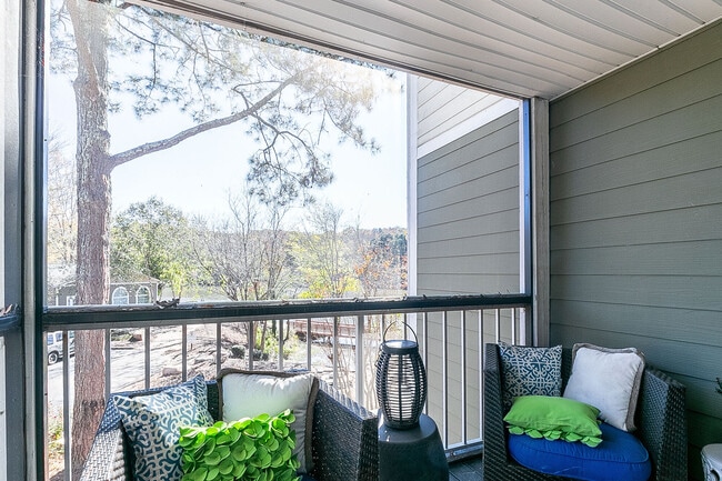 Building Photo - The Lake House at Martins Landing
