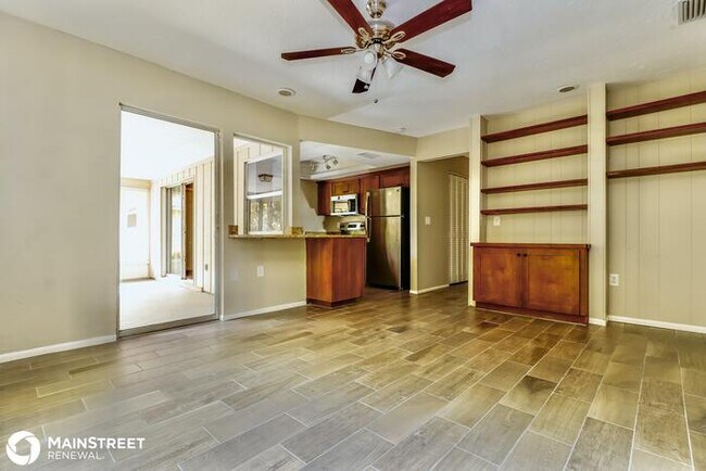 Foto del edificio - 1124 Danny Dr, Sarasota, FL 34243