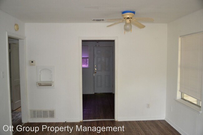 Building Photo - 2 br, 1 bath House - 915 Morris Dr.