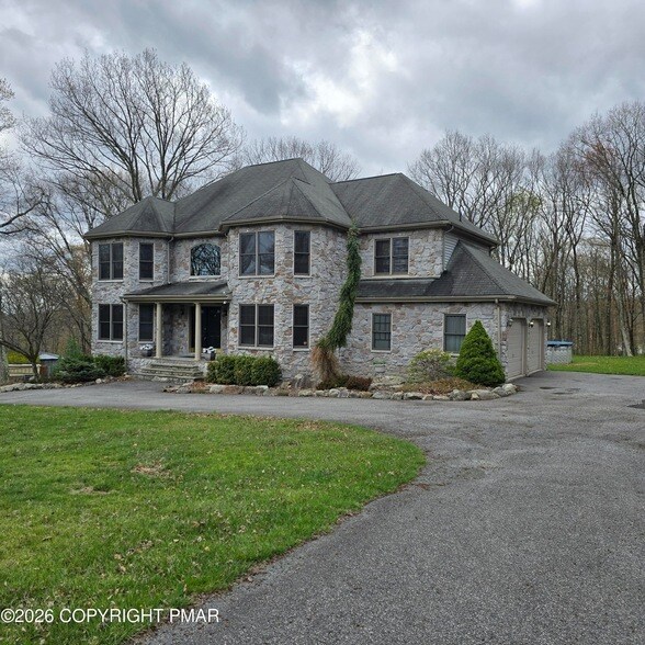Foto del edificio - 5132 Pocono Park