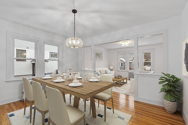 Building Photo - 14 Circular Ave