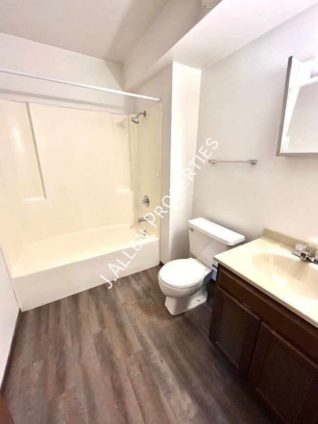 Foto del edificio - 607 W Michigan Ave