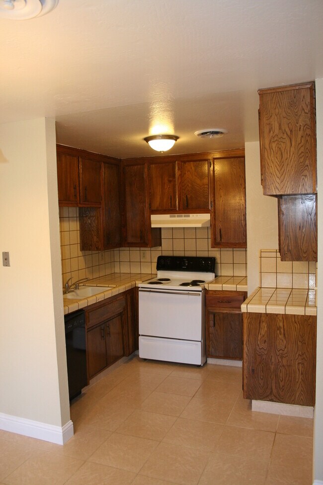 Foto del edificio - 7612 N Laurelglen Blvd