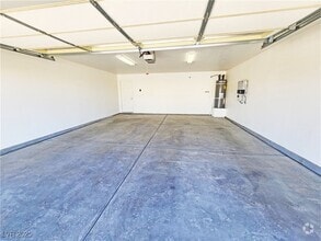 Building Photo - 1221 Bourbon St
