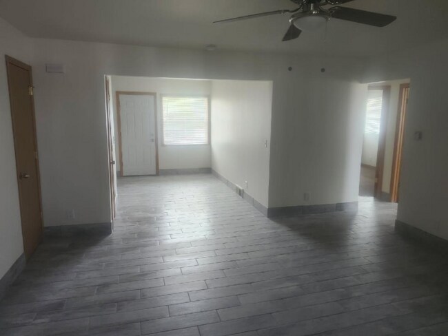 Building Photo - 5830 N 87th St