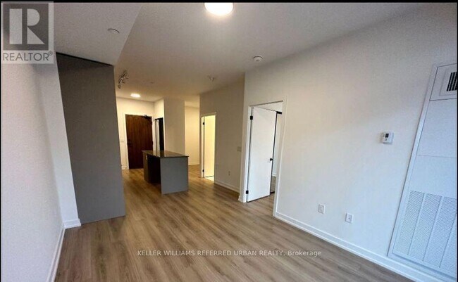 Building Photo - 10 Lagerfeld Dr