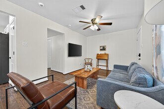 Building Photo - 2212 Rosewood St