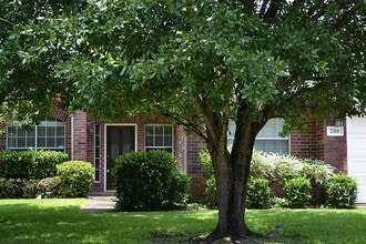 Building Photo - 2318 Waterwood Dr