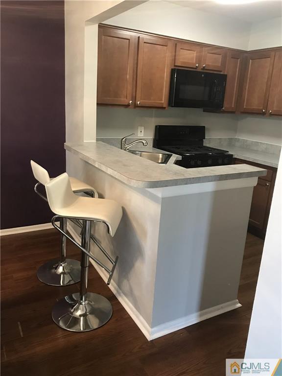 4302 Twin Oaks Ct, South Brunswick Township, NJ 08852 Room for Rent