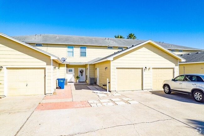 Building Photo - 14214 Ambrosia St