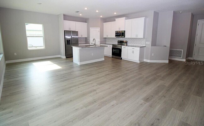 Building Photo - 3140 Depew Ave