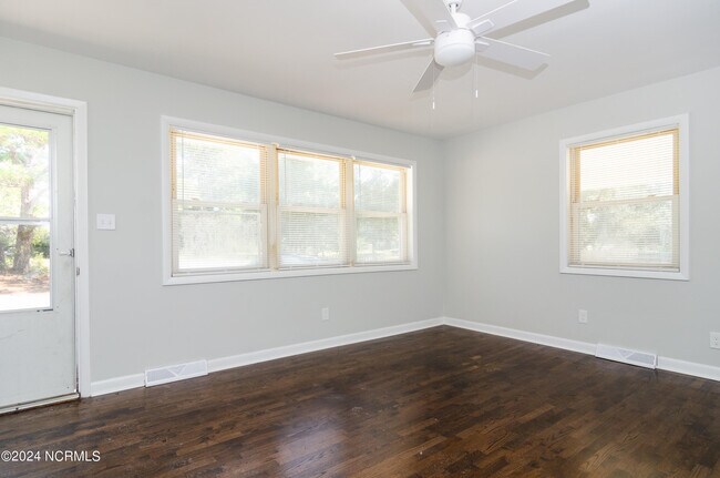 Building Photo - 548 Antietam Dr