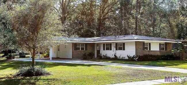 Photo - 8032 Sholar Dr House