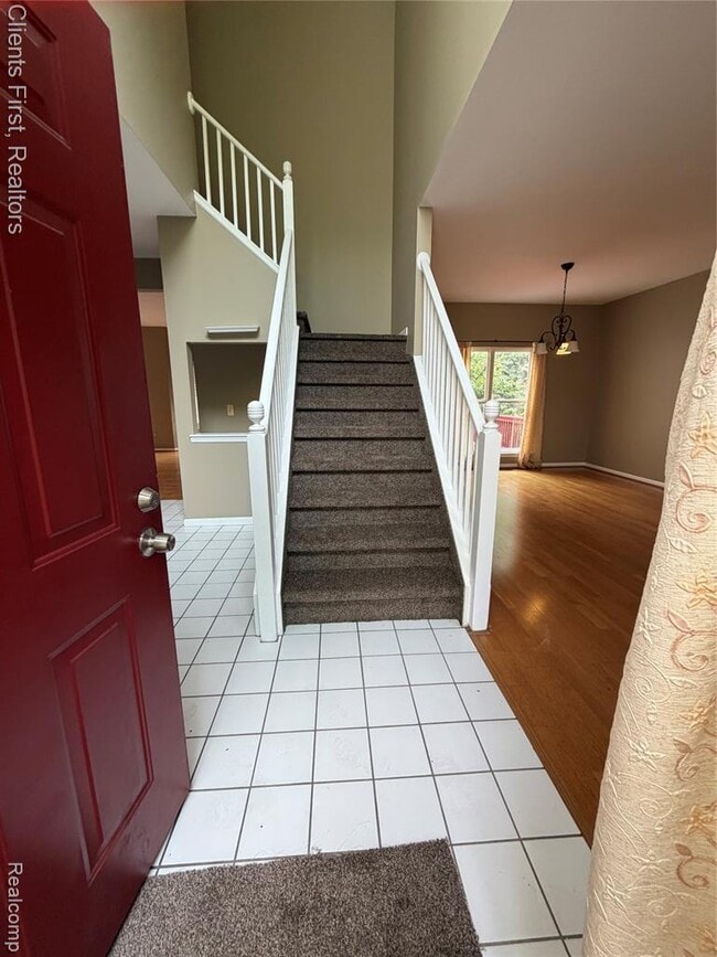 Building Photo - 35285 Pennington Dr