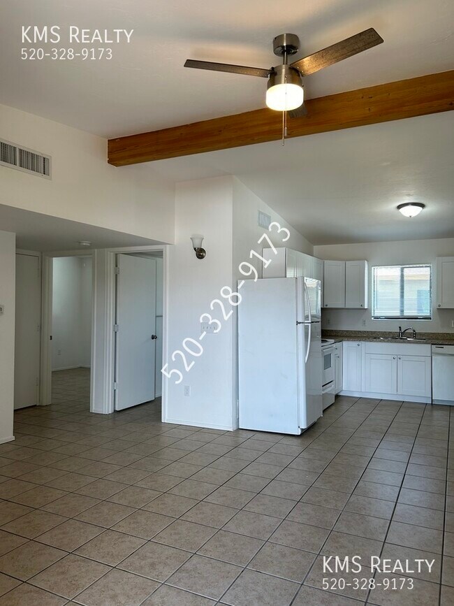 Building Photo - 2 Bed/1 Bath - OWNER/AGENT