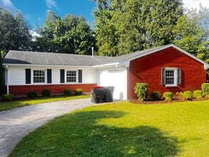 Building Photo - 4017 Hillbrook Dr