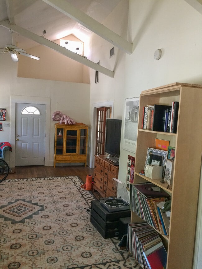 Building Photo - 2826 Salado St