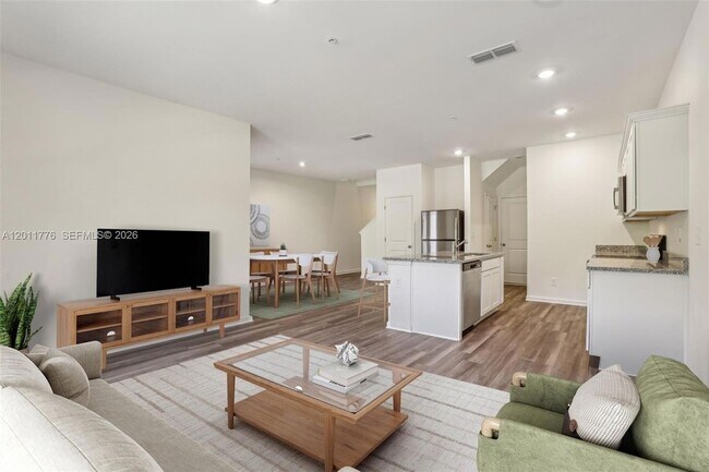 Foto del edificio - 2571 Grey Hawk Dr