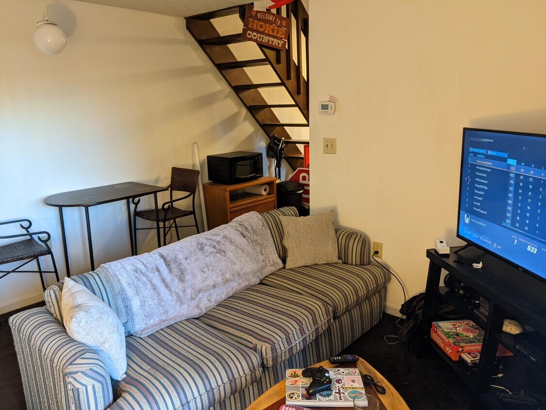 1406 University City Blvd Unit R, Blacksburg, VA 24060 Condo for Rent in Blacksburg, VA