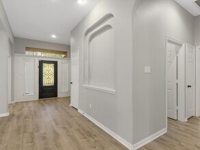 Building Photo - 23719 Allingham Ln