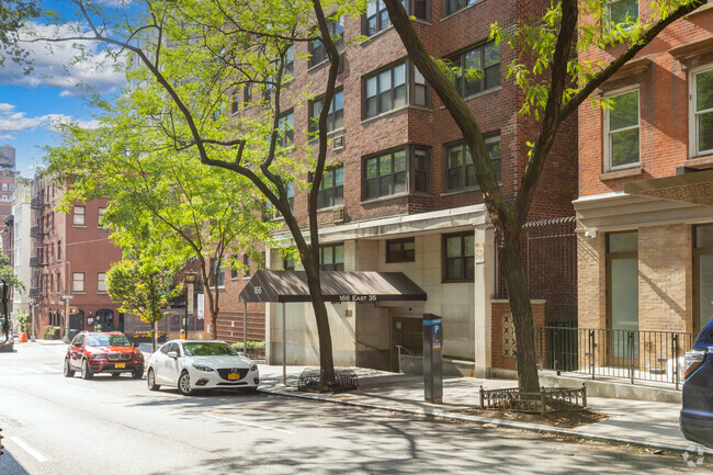 Building Photo - 166 E 35th St