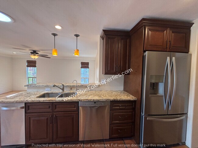 Foto del edificio - 4456 E 15th St