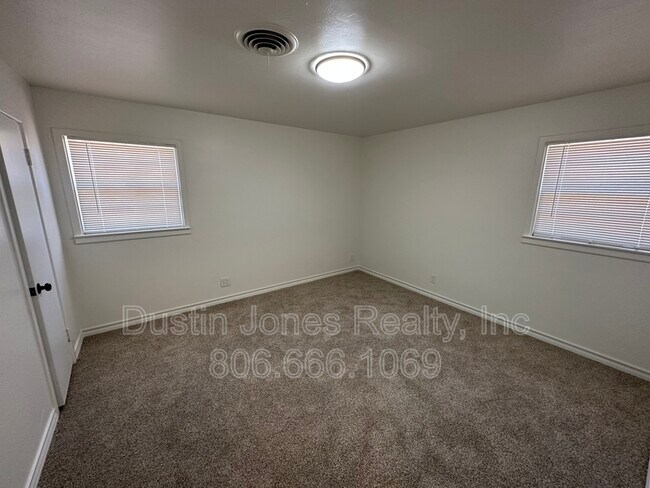 Foto del edificio - 4414 39th St