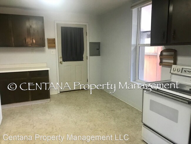 Foto del edificio - 2 br, 1 bath Apartment - 1119 W. Broadway