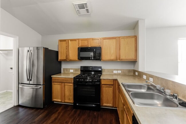 Building Photo - 1811 Adobe Stone Dr
