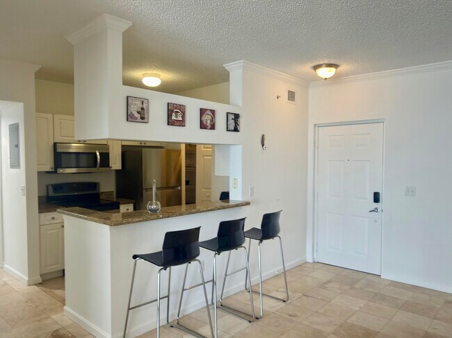 Foto del edificio - 17100 N Bay Rd