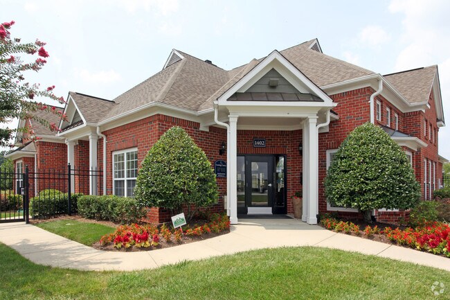 Pet Friendly Apartments In Greensboro Nc Pet Friendly Apartments In Greensboro Nc