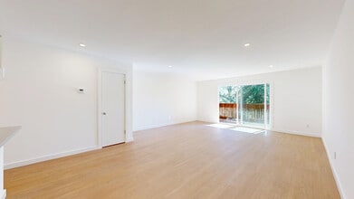 Building Photo - 50 Corte Real