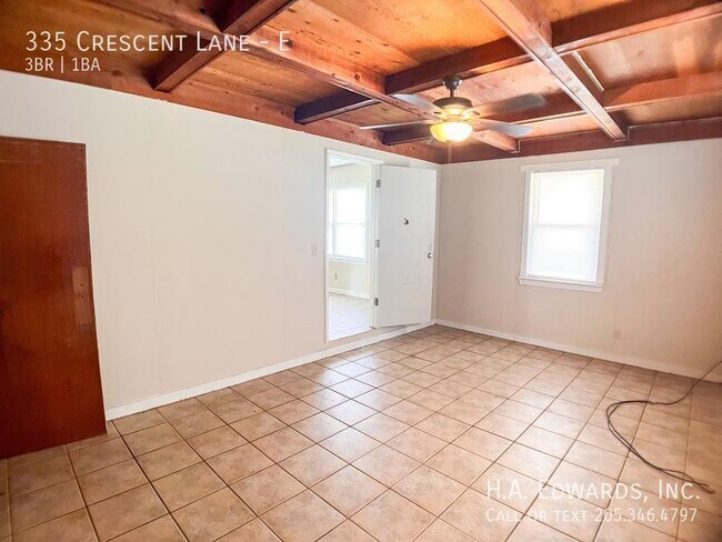 Building Photo - 335 Crescent Ln
