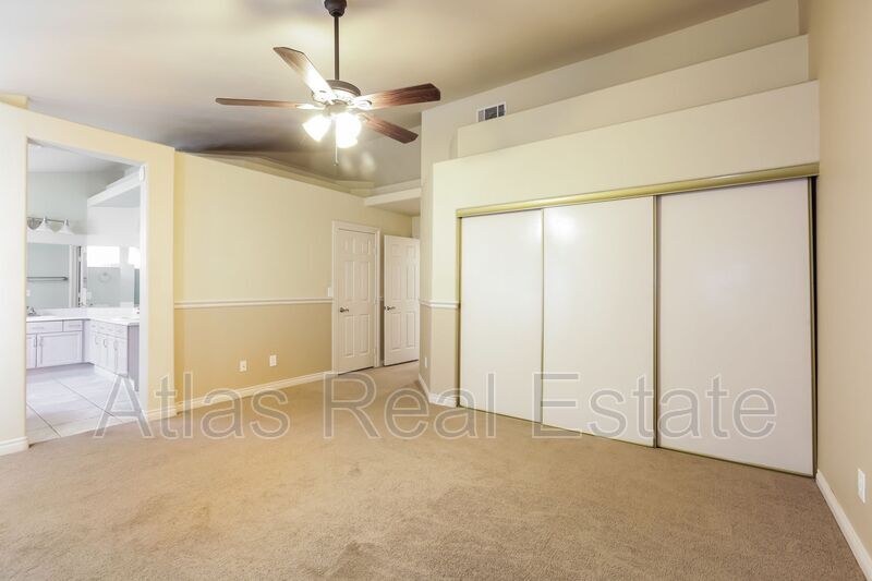Foto principal - 7813 Thorne Pine Ave