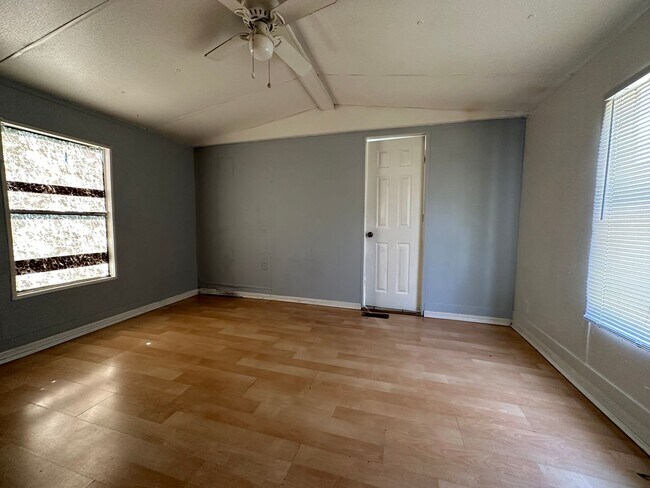 Foto del edificio - 3/2 Mobile Home  Dover