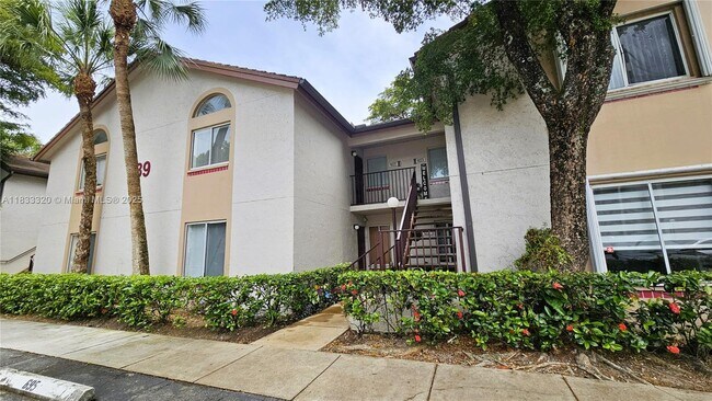 Building Photo - 9277 SW 138th Pl
