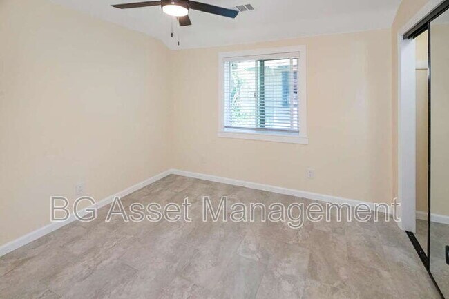 Foto del edificio - 2807 Sabral Cir