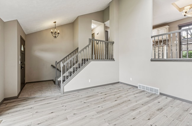 Photo - Corner-Lot 3-Bedroom in Rose Garden Estates!! House