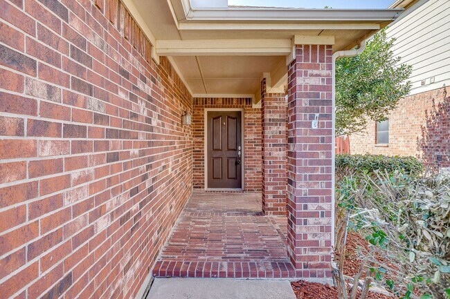 Building Photo - Amazing Rental Home- 3 Bed, 2 Bath Home in...