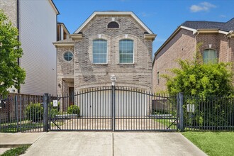 Building Photo - 7608 Janak Dr