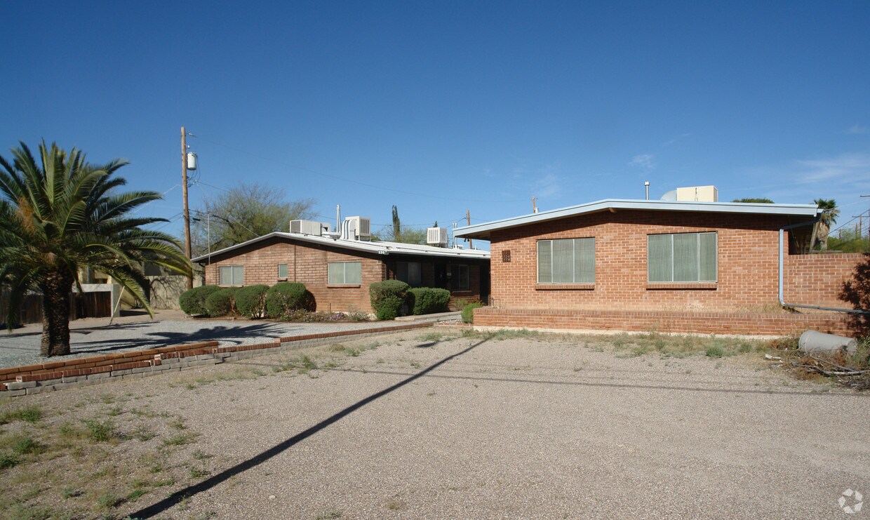 Primary Photo - 224-230 N Campbell Ave