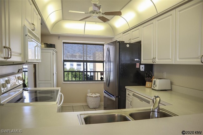 Foto del edificio - 4491 Bay Beach Ln