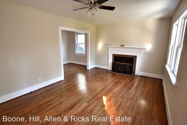 Building Photo - 3 br, 1 bath House - 740 Cedarbrook Drive